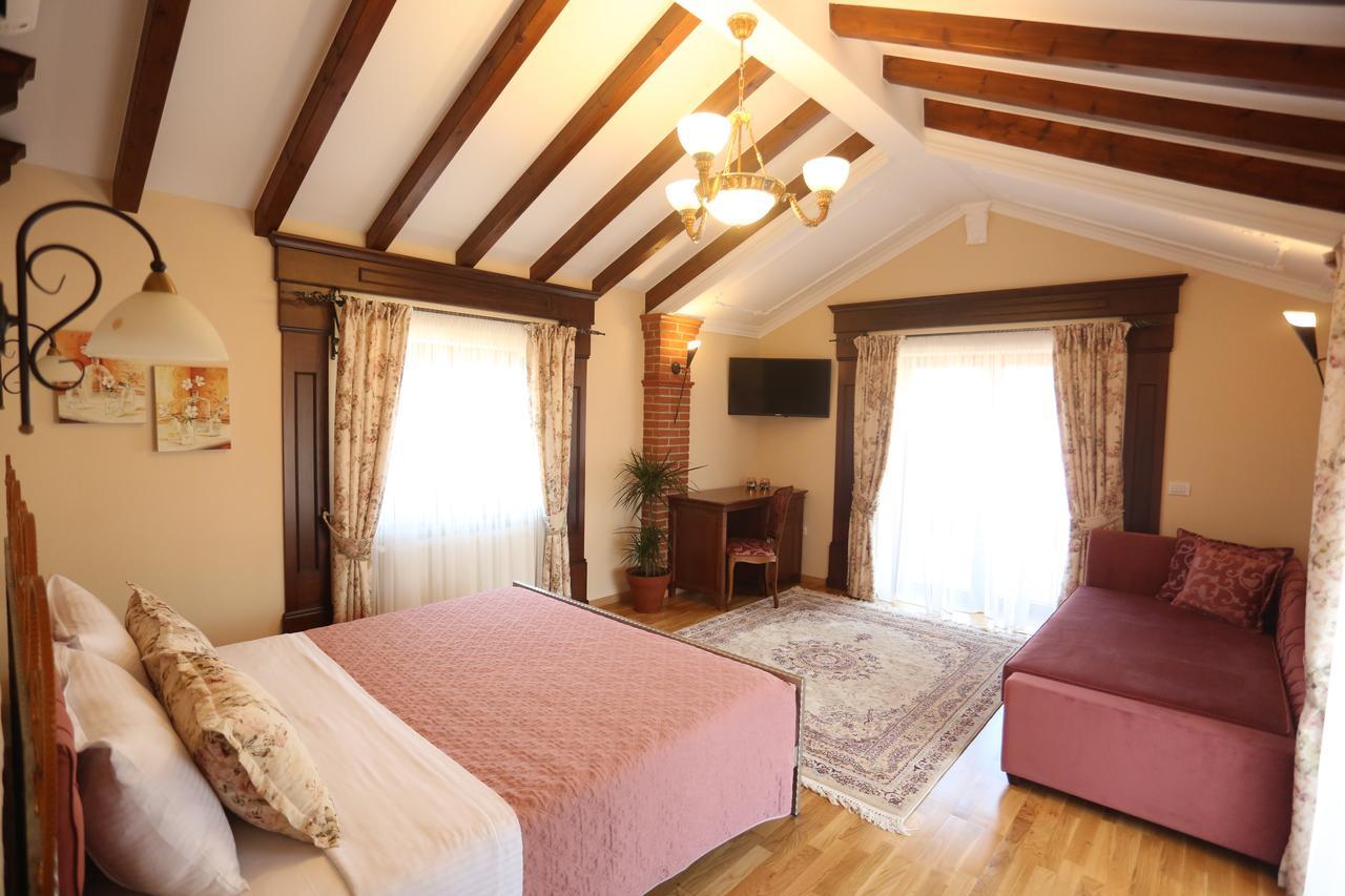 Vila Dante Boutique Hotel Tushemisht Eksteriør billede