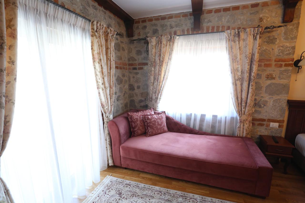 Vila Dante Boutique Hotel Tushemisht Eksteriør billede