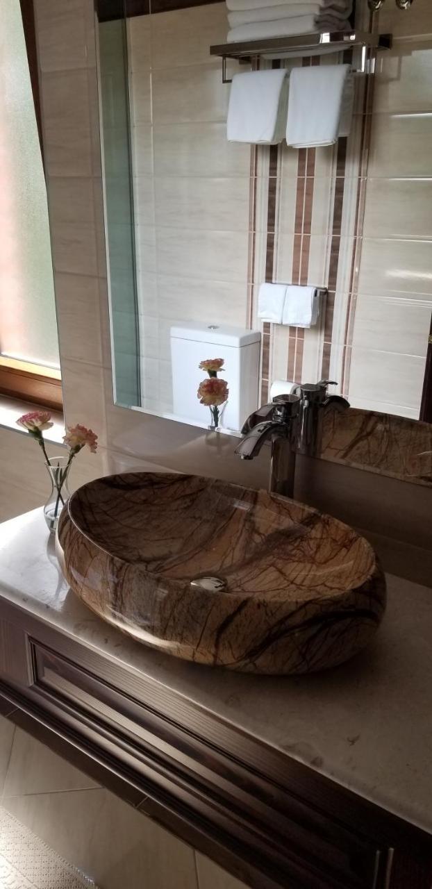 Vila Dante Boutique Hotel Tushemisht Eksteriør billede